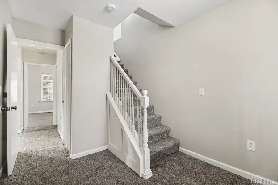 40 W Strathmore Avenue, Pontiac, MI 48340 - #3