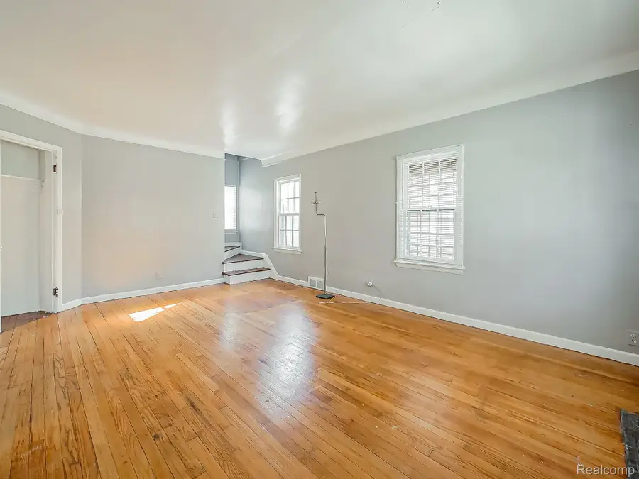9744 Lakepointe Street, Detroit, MI 48224 - #2