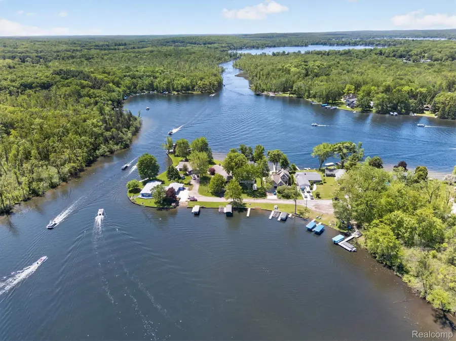 3483 Windwheel Point Drive, Pinckney, MI 48169 - #3