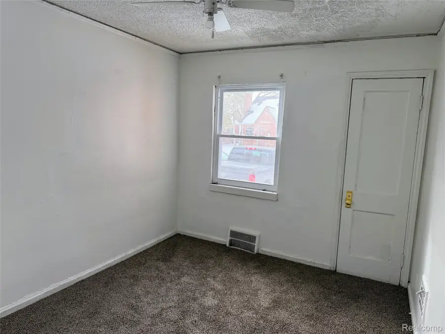 16572 Snowden Street, Detroit, MI 48235 - #3