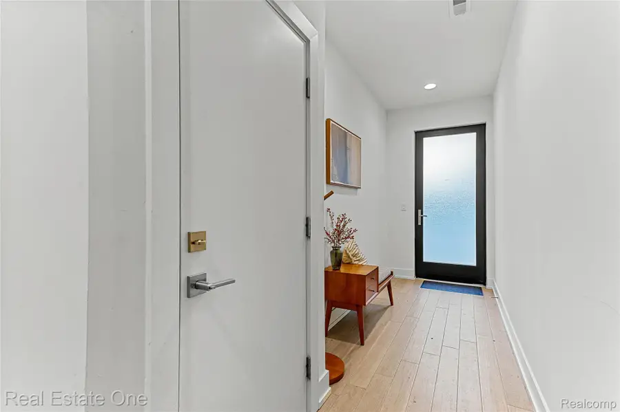 2837 Brush, Detroit, MI 48322 - #3