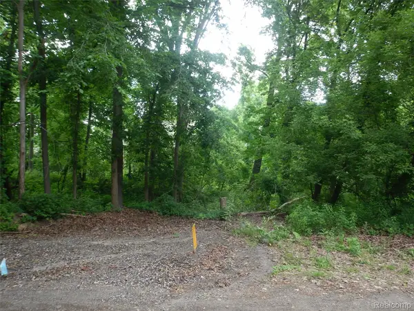 000 Johnson Drive | Lot 3, LakeOrion, MI 48362