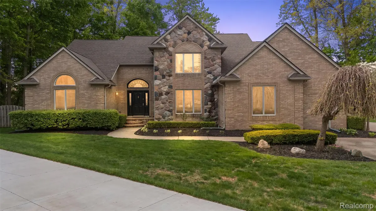 17840 Christine Boulevard N, Clinton, MI 48038 - #1