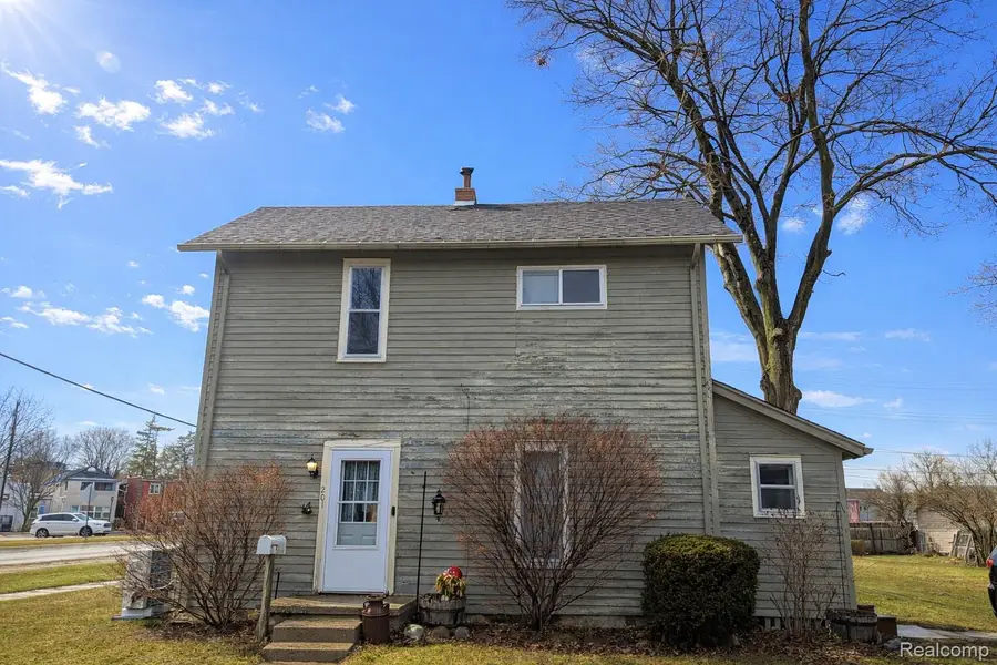 201 S Almer Street, Caro, MI 48723 - #3