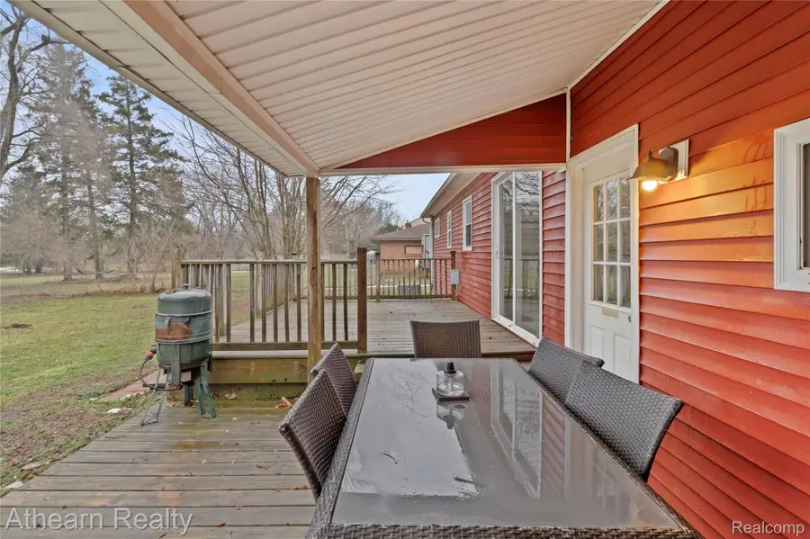 3053 Eastgate Street, Burton, MI 48519 - #2