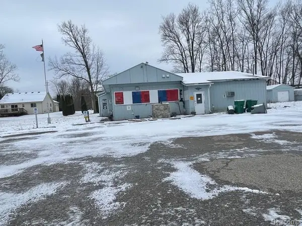 2260 S Belsay Road, Burton, MI 48519