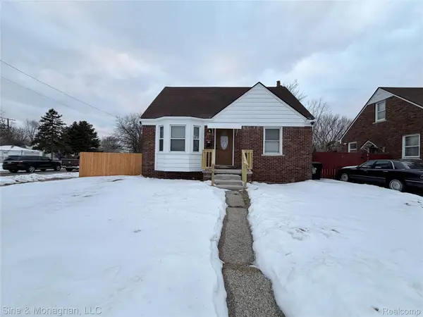 19605 Kelly Road, HarperWoods, MI 48225