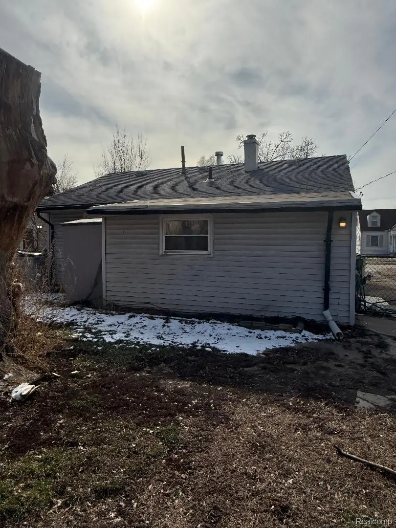 1441 E Harry Avenue, Hazel Park, MI 48030 - #2
