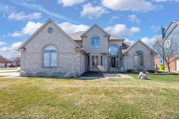 56175 Saint Andrews Drive, Macomb, MI 48042