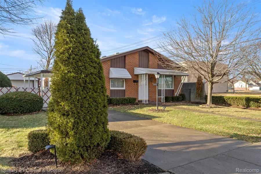 7120 Jackson Avenue, Taylor, MI 48180 - #3