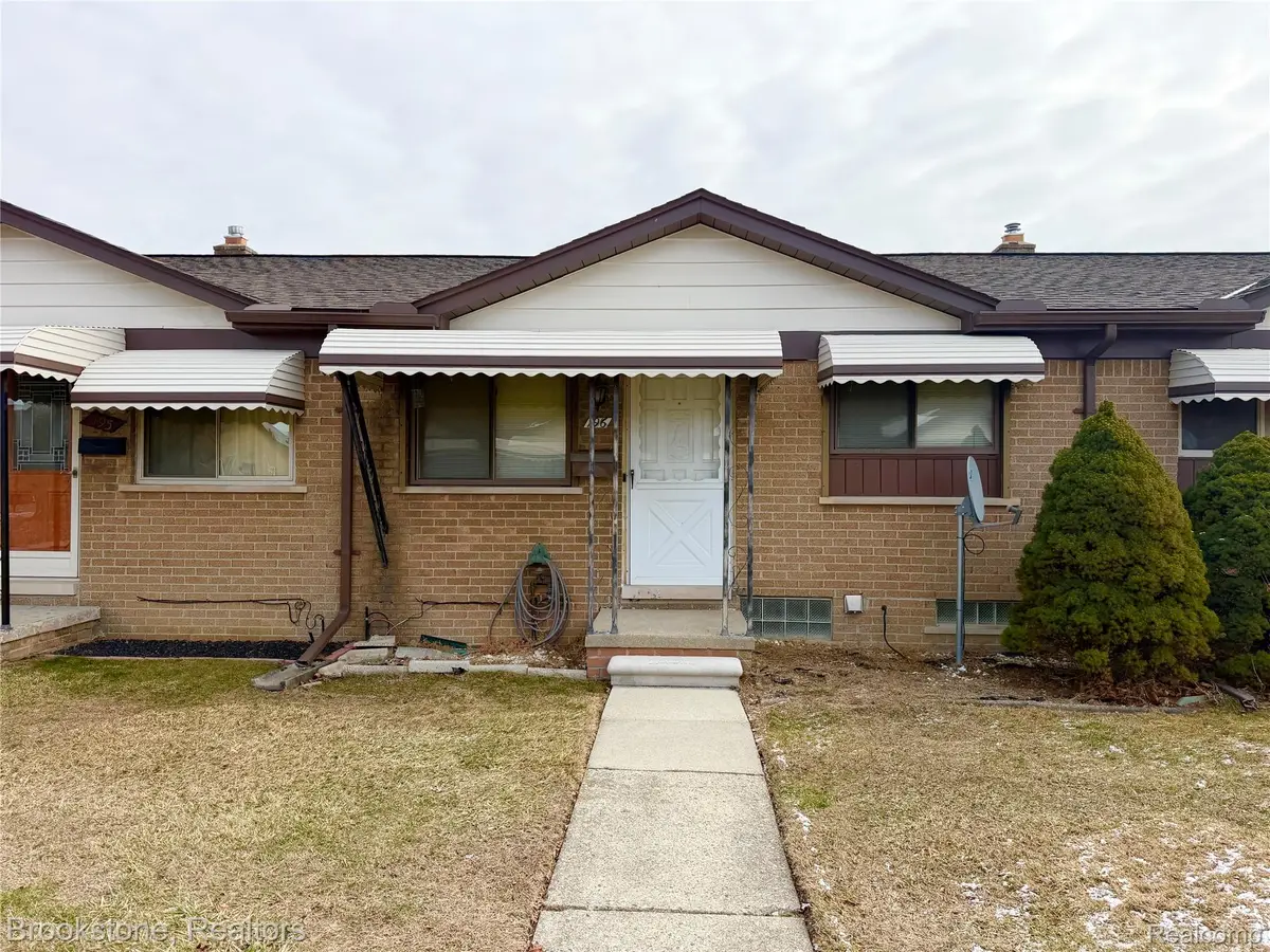 8401 18 Mile Road #196, Sterling Heights, MI 48313 - #1