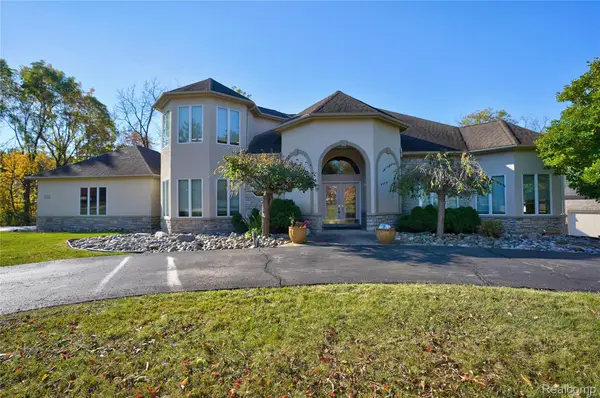 5166 Warwick Woods Trail, GrandBlanc, MI 48439