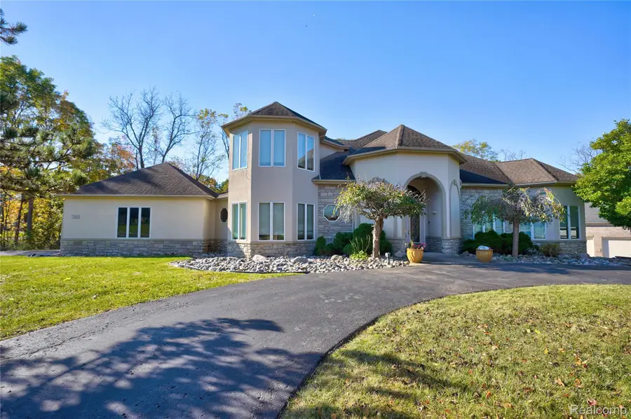5166 Warwick Woods Trail, Grand Blanc, MI 48439 - #2