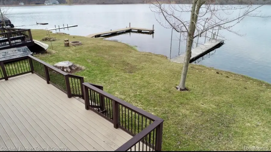 2705 Melvin Drive, Pinckney, MI 48169 - #2