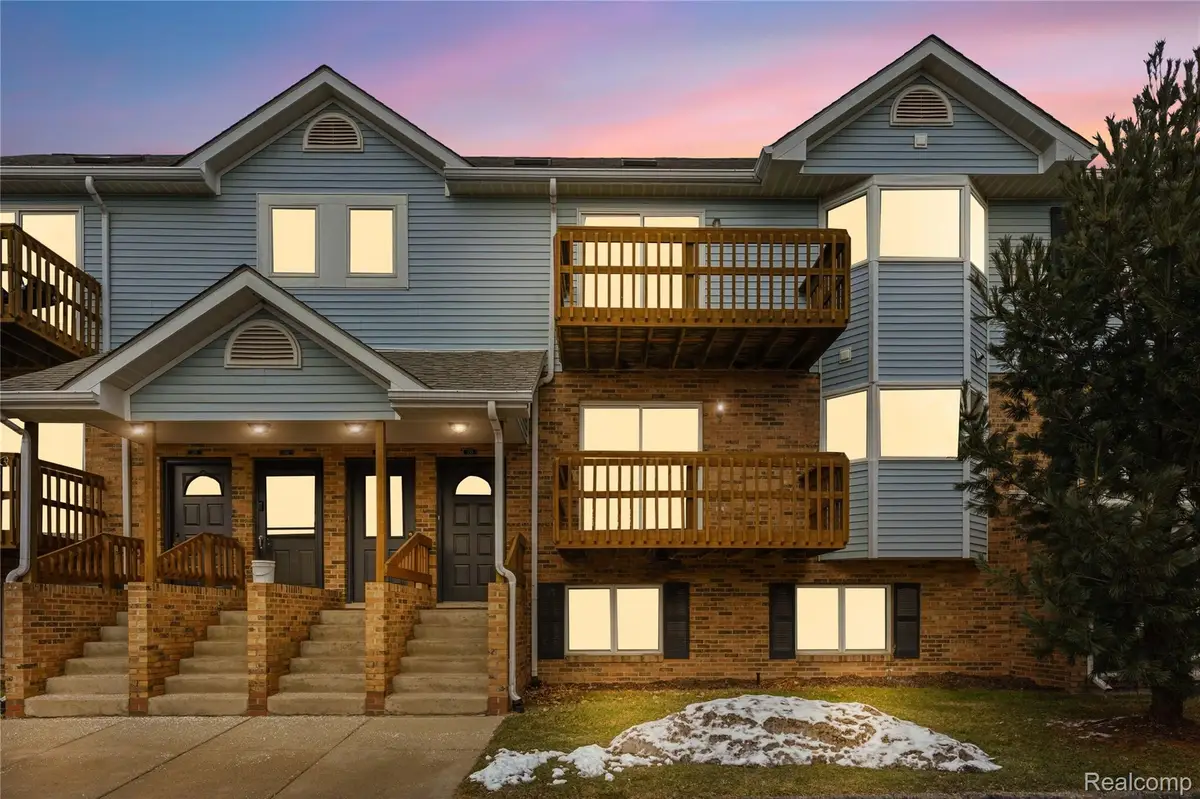 253 Pinewood Circle, Plymouth, MI 48170 - #1