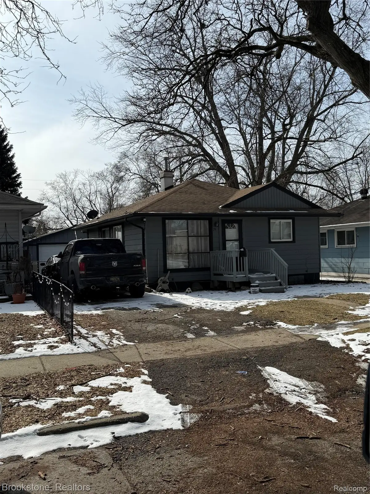 29 W Rutgers Avenue, Pontiac, MI 48340 - #1