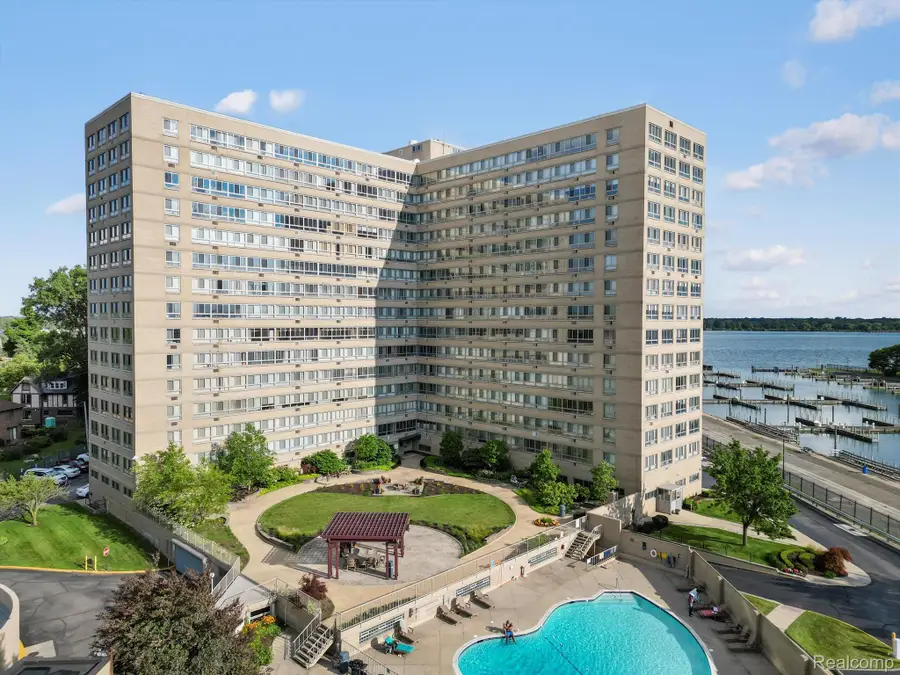 8900 E Jefferson Avenue #1110, Detroit, MI 48214 - #2