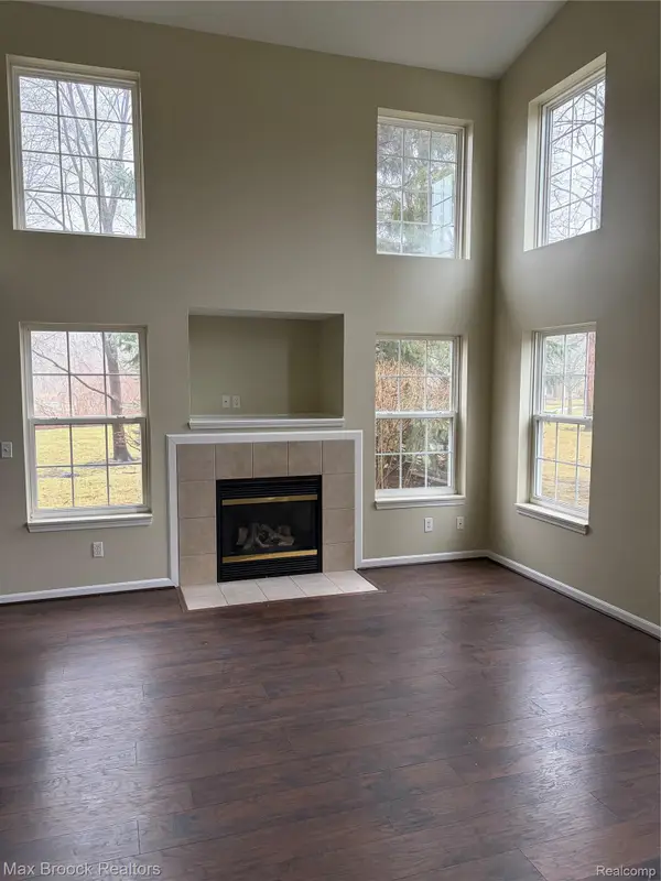 302 N Vista, AuburnHills, MI 48326