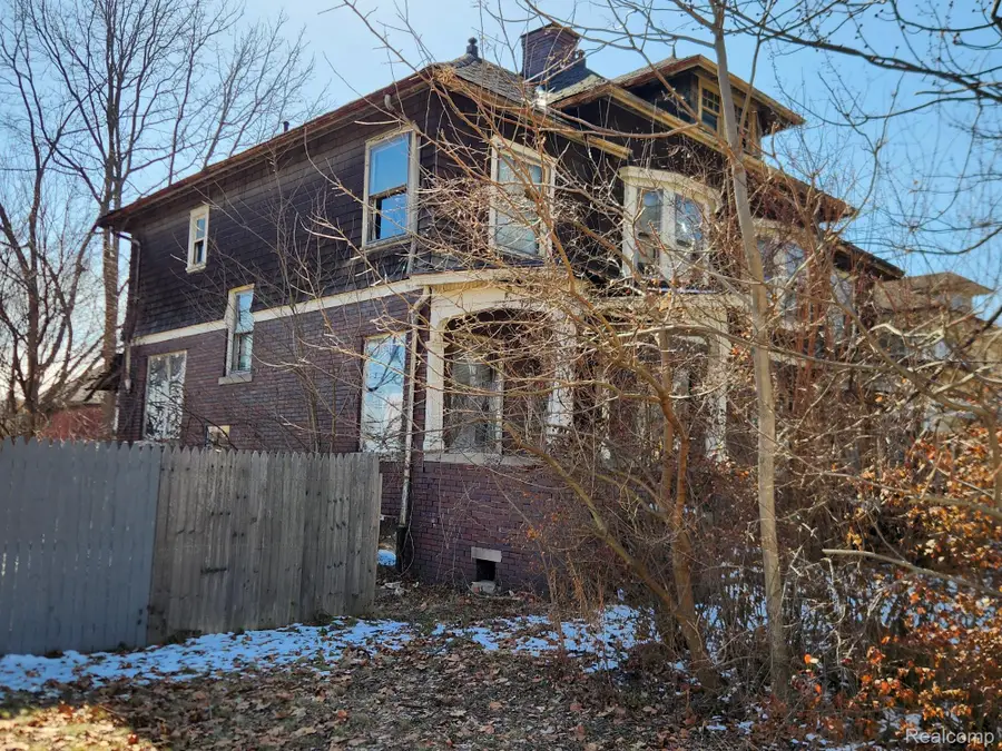 284 E Philadelphia Street, Detroit, MI 48202 - #3