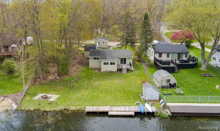 1998 Lakeview Drive, Lapeer, MI 48446 - #3