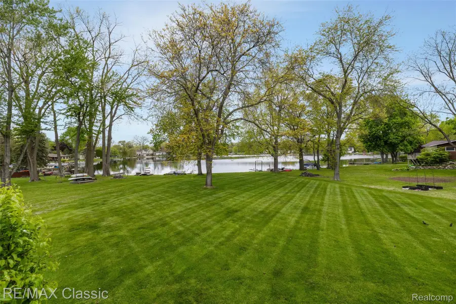 804 Bonita Drive, White Lake, MI 48383 - #3