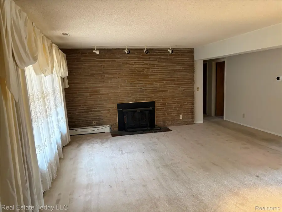 18319 Mcintyre Street, Detroit, MI 48219 - #3