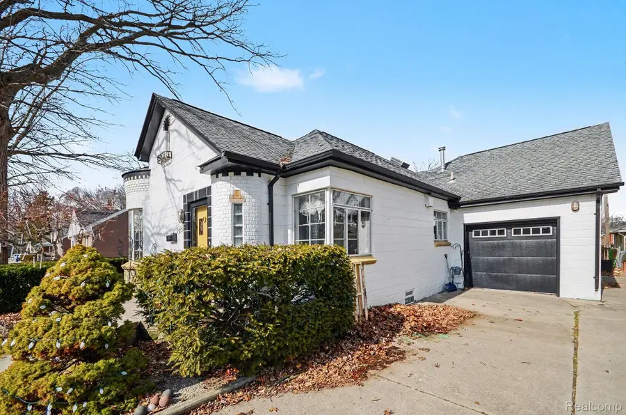 20501 Shady Lane Avenue, Saint Clair Shores, MI 48080 - #3