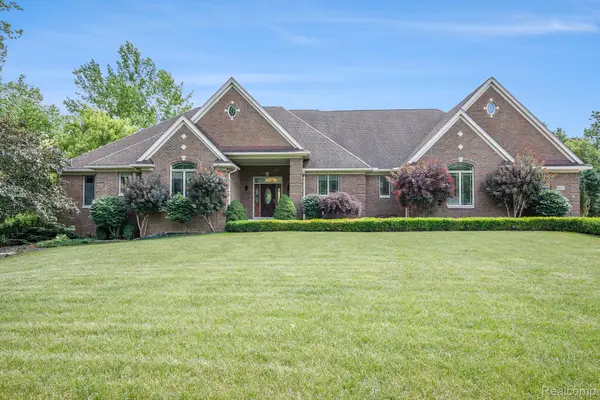 8670 Country Manor Drive, Bruce, MI 48065