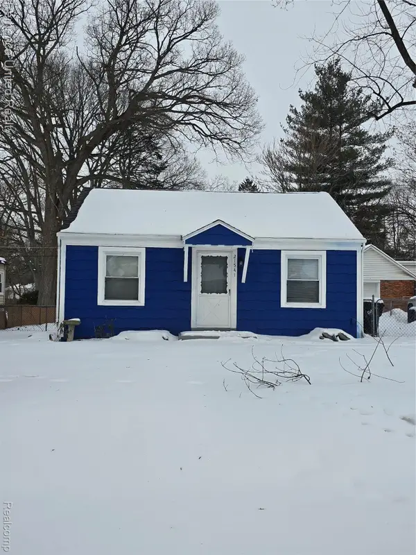 21541 Collingham Avenue, Farmington, MI 48336