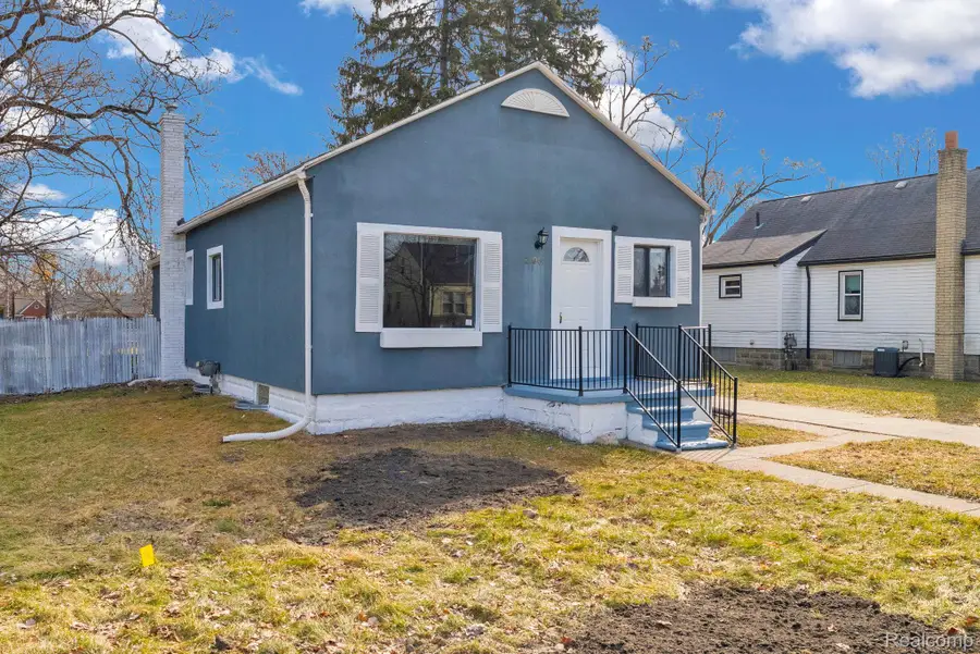 21044 Sunset Avenue, Warren, MI 48091 - #3