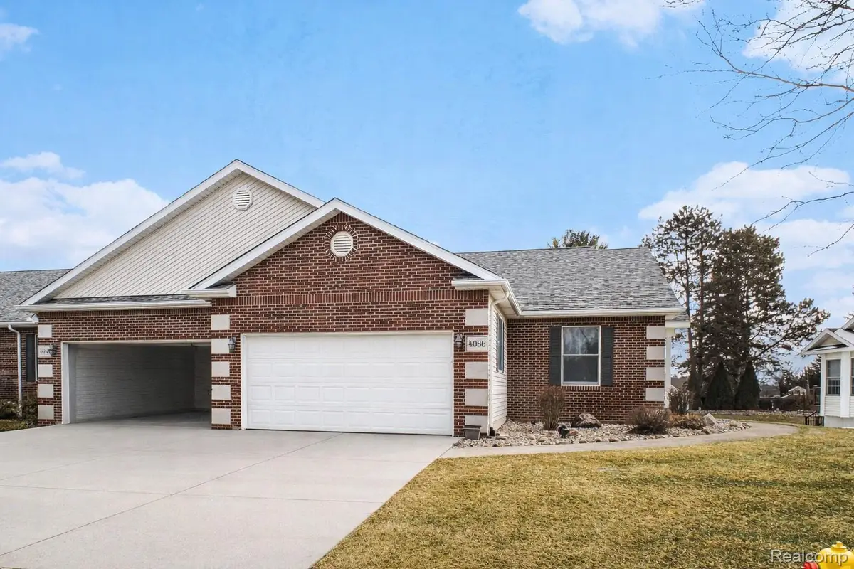 4086 Squire Hill Drive, Flushing, MI 48433 - #1