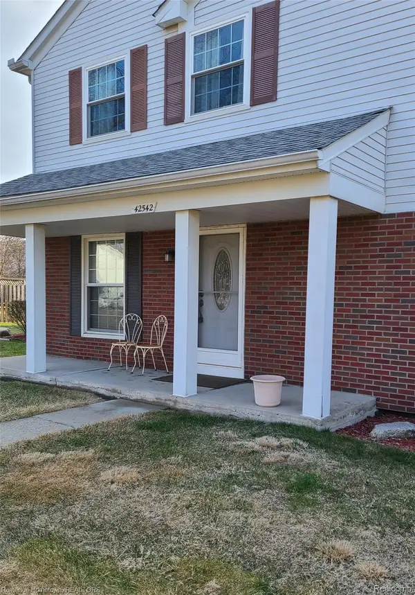 42542 Saratoga Road #26, Canton, MI 48187