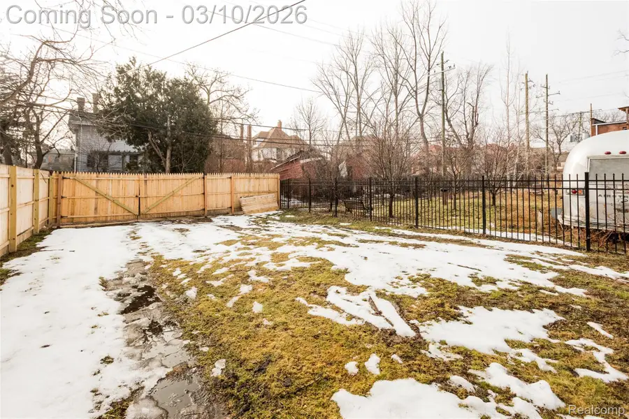 2547 Sheridan Street, Detroit, MI 48214 - #3