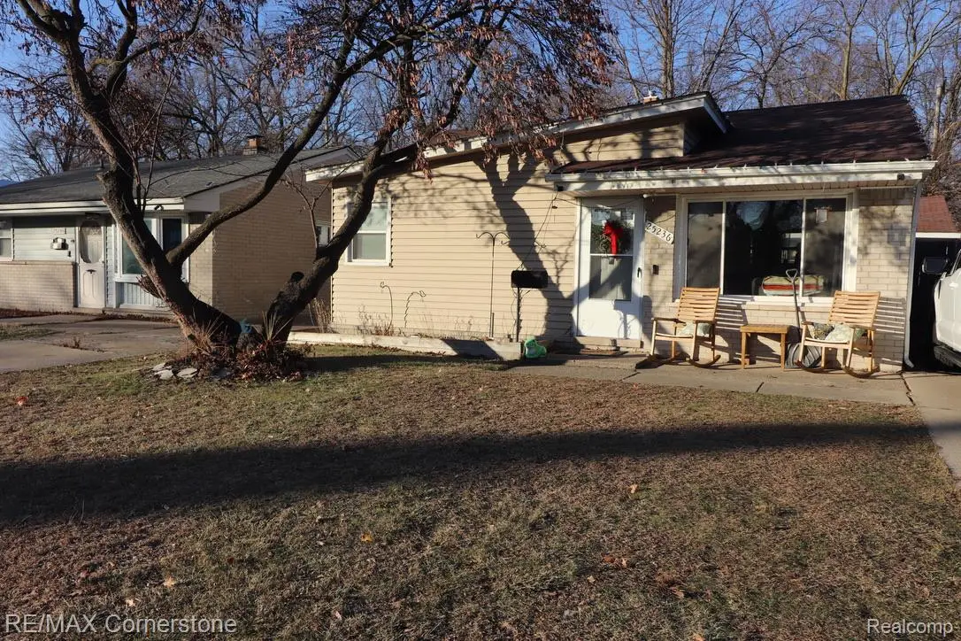 25236 Hopkins Street, Dearborn Heights, MI 48125 - #1
