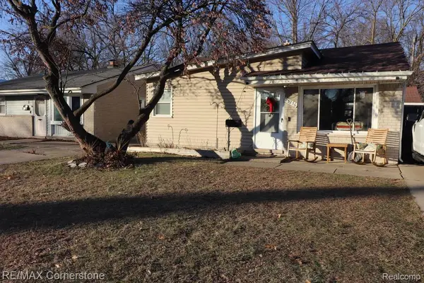 25236 Hopkins Street, DearbornHeights, MI 48125