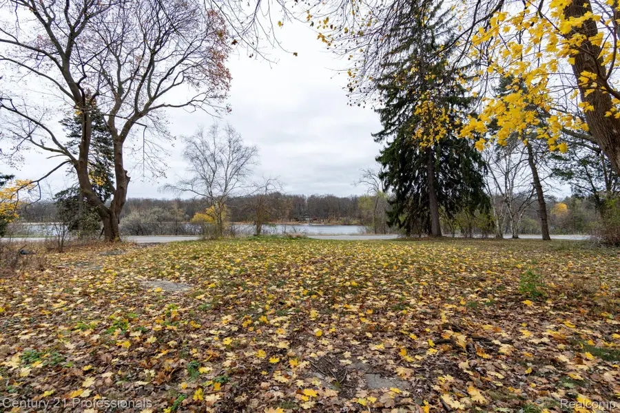LOT 3 W Walton, Waterford, MI 48329 - #2