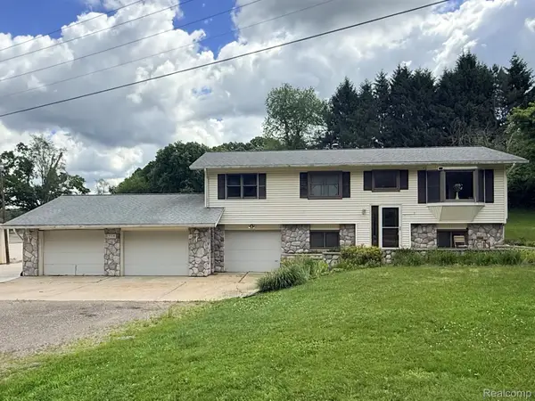 2718 Sexton Road, Howell, MI 48843