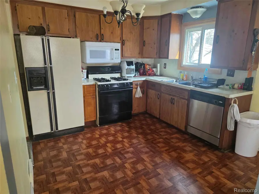 25784 Collingwood Street, Roseville, MI 48066 - #2