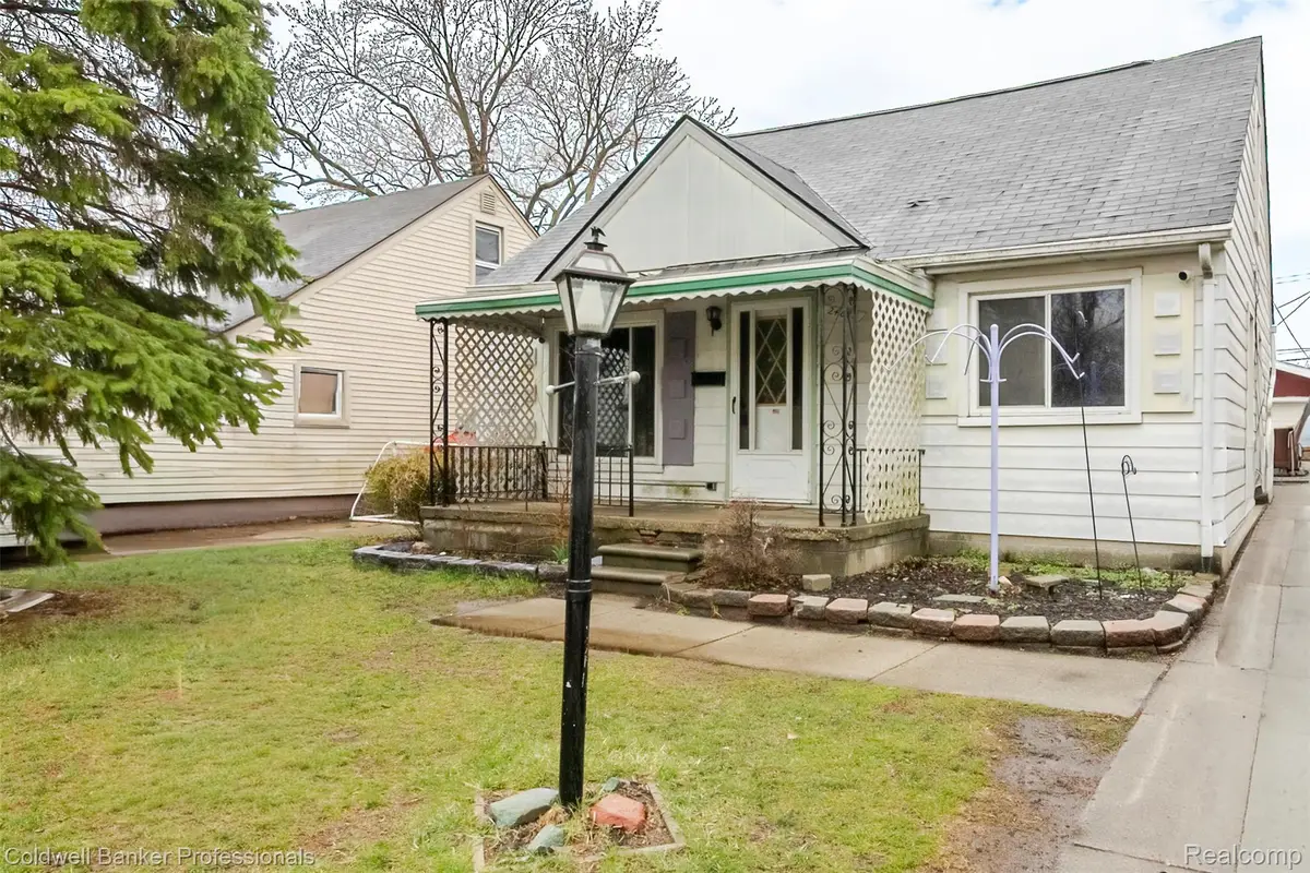 24883 Dale Avenue, Eastpointe, MI 48021 - #1