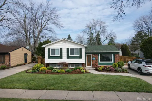 15777 Harrison, Romulus, MI 48174