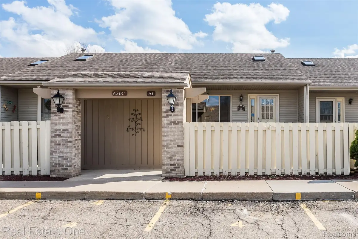 62181 Arlington Circle #4, South Lyon, MI 48178 - #1