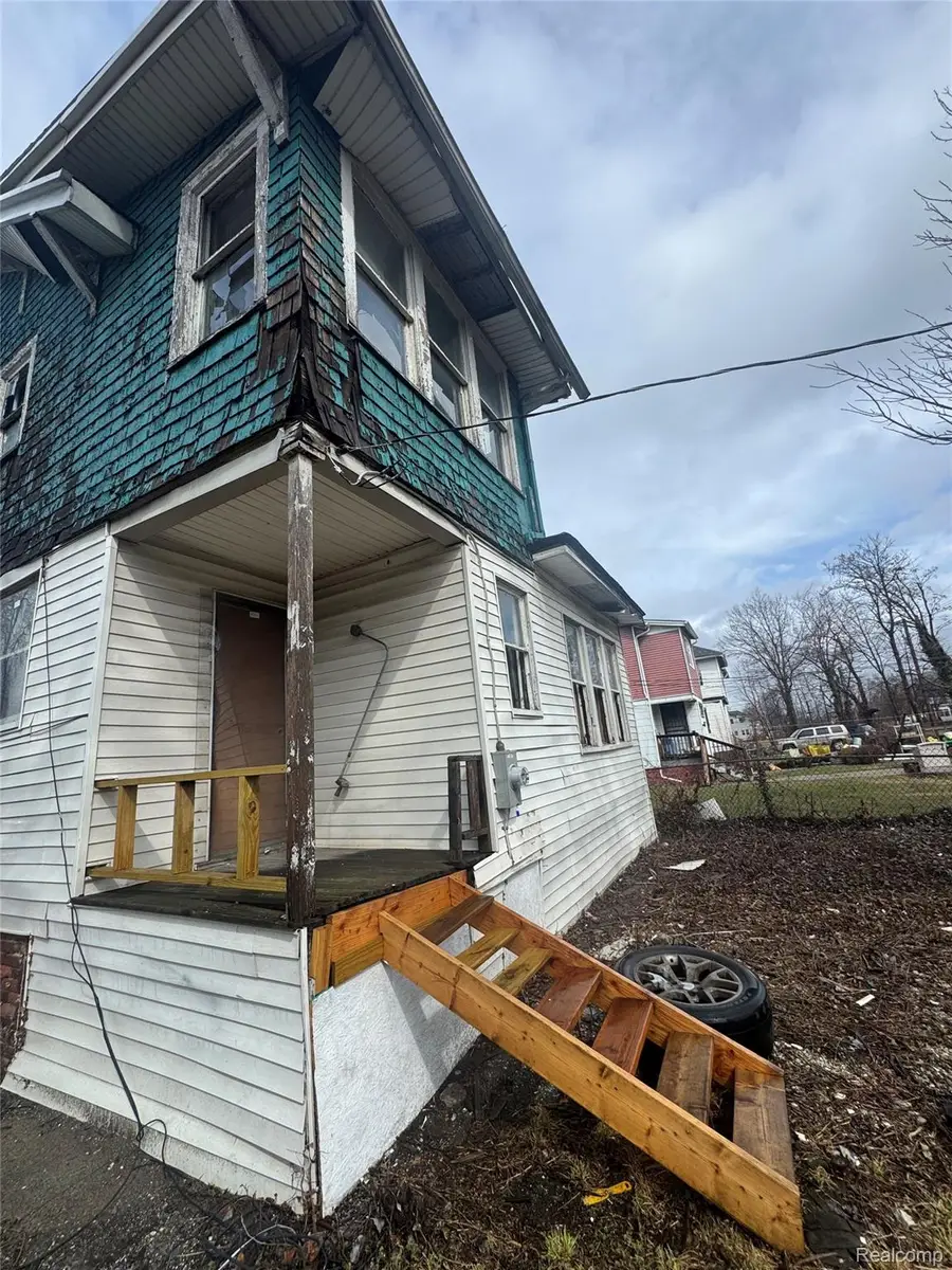 2951 W Philadelphia Street, Detroit, MI 48206 - #2