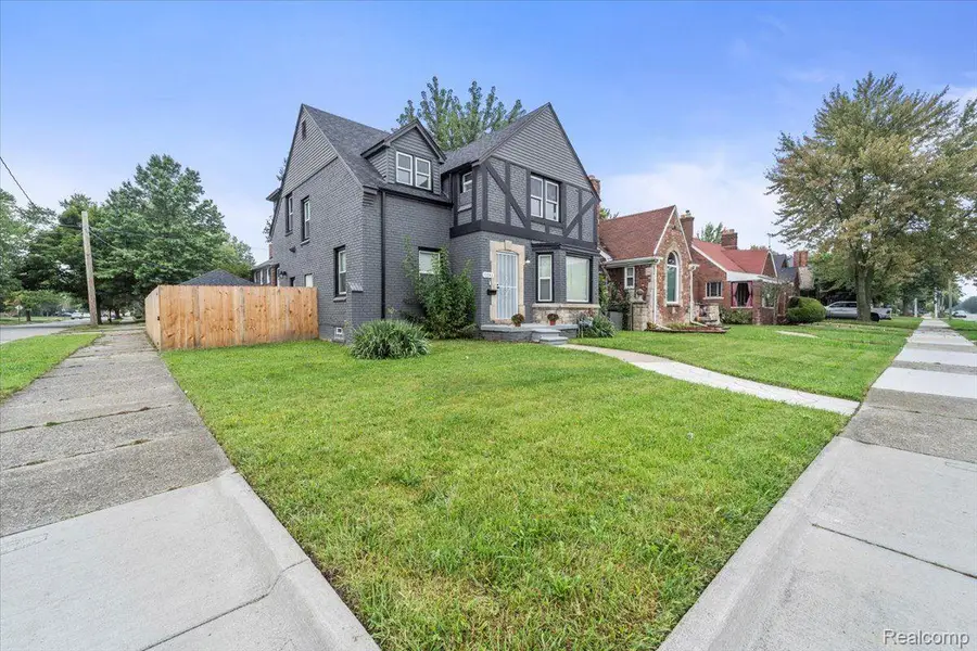 11943 E Outer Drive, Detroit, MI 48224 - #2