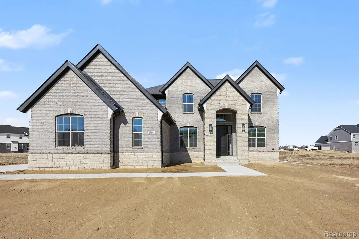56270 Stone Falcon E, Detroit, MI 48316 - #1