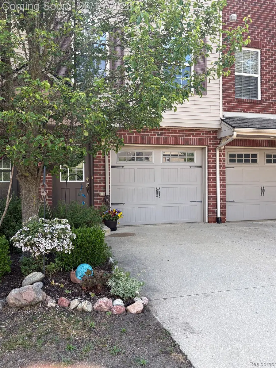 1604 Pinecroft Lane, Howell, MI 48855 - #2