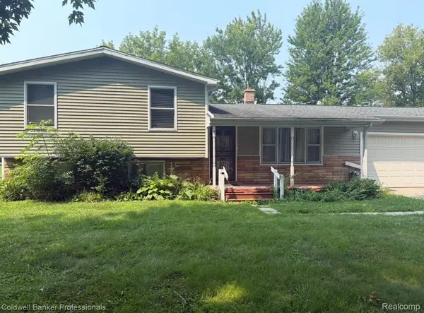 6073 Ballard Dr, Flint, MI 48505