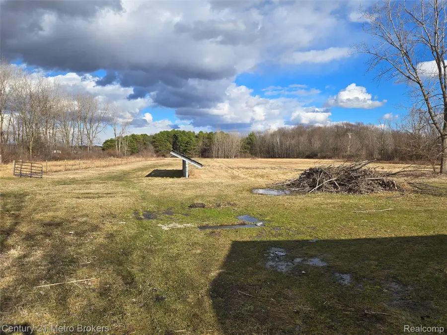 5638 N Lake Road, Columbiaville, MI 48421 - #3