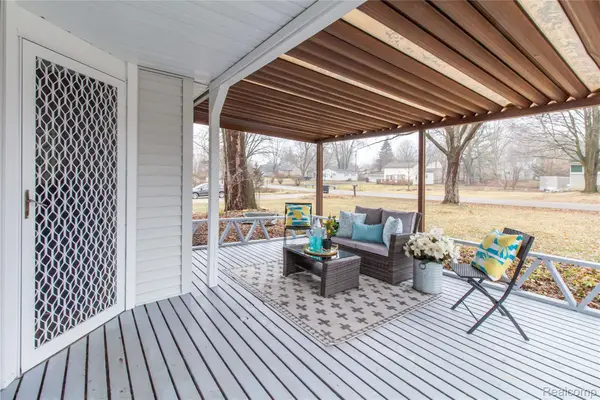 23106 Springbrook Drive, FarmingtonHills, MI 48336