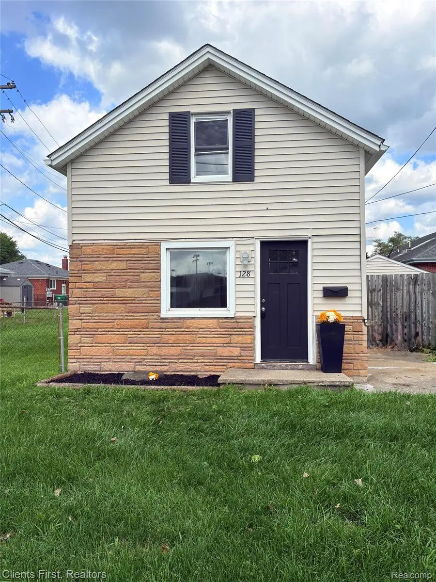 128 Henry Ruff Road, Garden City, MI 48135 - #2
