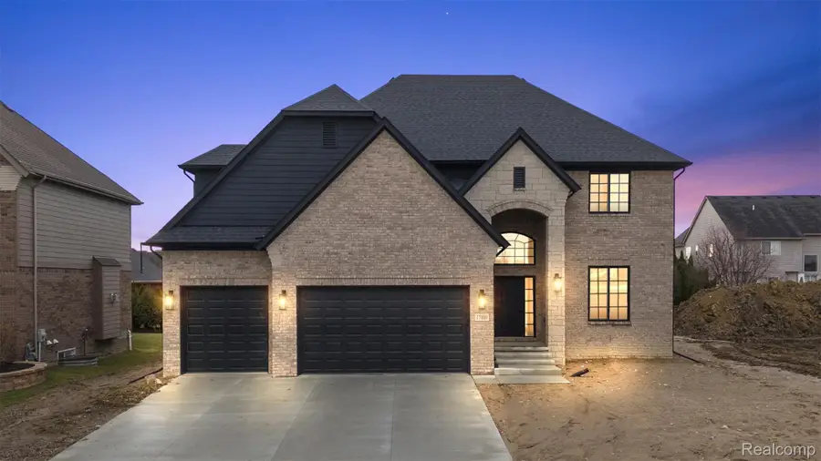 17000 Pienza Drive, Macomb, MI 48042 - #2